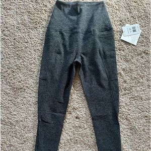 Beyond yoga space dye Heather gray pocket leggings xxs